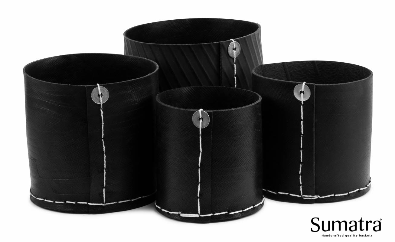 Sæt med fire sorte Sumatra-kurve i genbrugsgummi